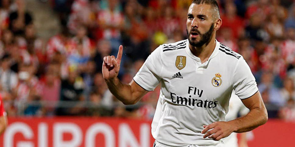 Benzema Gantung Sepatu di Madrid Nggak Ya?